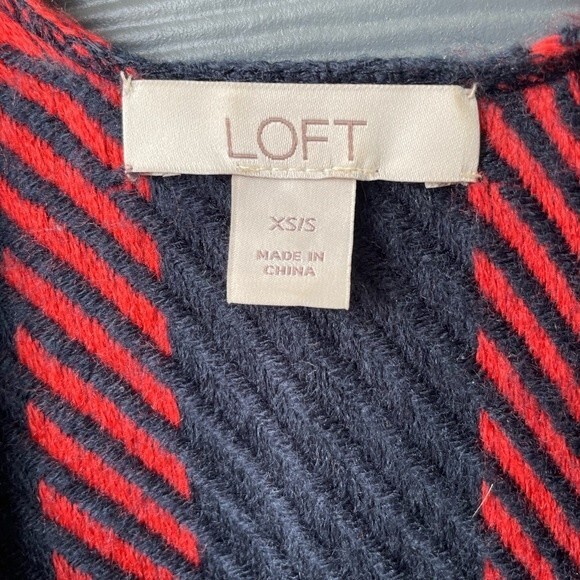 LOFT Plaid Red Blue Sweater Fringe Shawl Shrug Size S - Picture 3 of 3